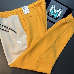 Nike Sportswear Tech Fleece Jogger Pants Kumquat Tan Mens Size XL CU4495-886